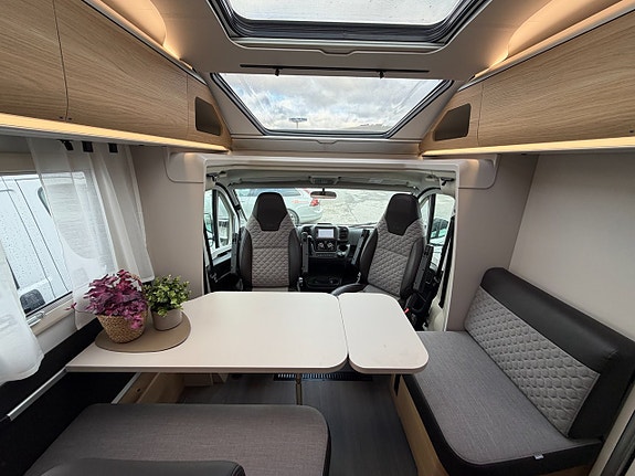 Adria Coral Axess 670 SL - Höga långbäddar - Automat - Solcell - 19 of 20