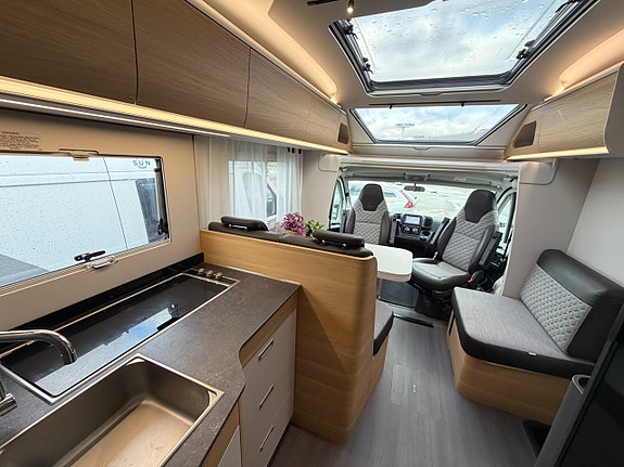 Adria Coral Axess 670 SL - Höga långbäddar - Automat - Solcell - 18 of 20