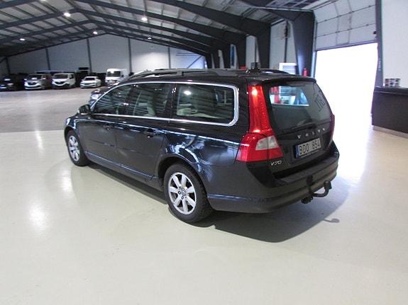 Volvo V70 5 of 10