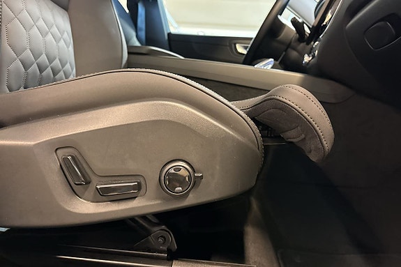 Volvo XC60 30 of 30