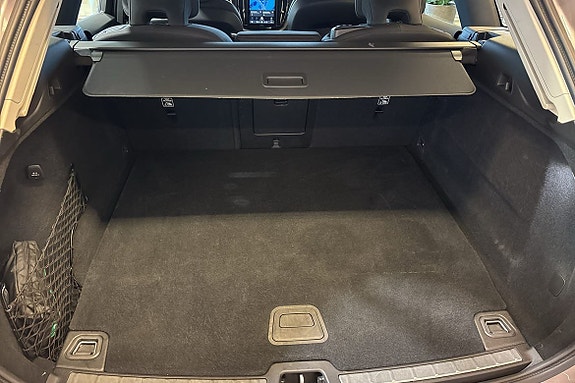 Volvo XC60 25 of 30