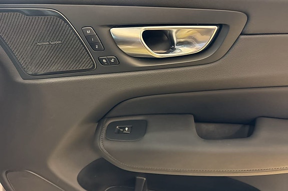 Volvo XC60 27 of 30