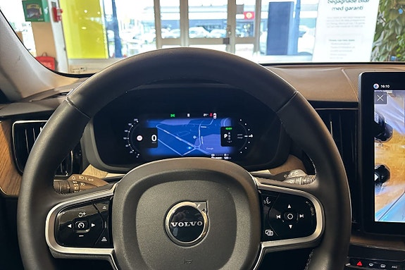 Volvo XC60 18 of 30