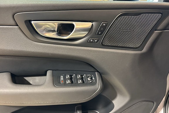 Volvo XC60 19 of 30