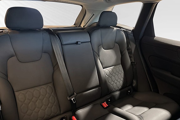 Volvo XC60 11 of 30