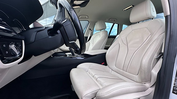 BMW 520d 3 of 5