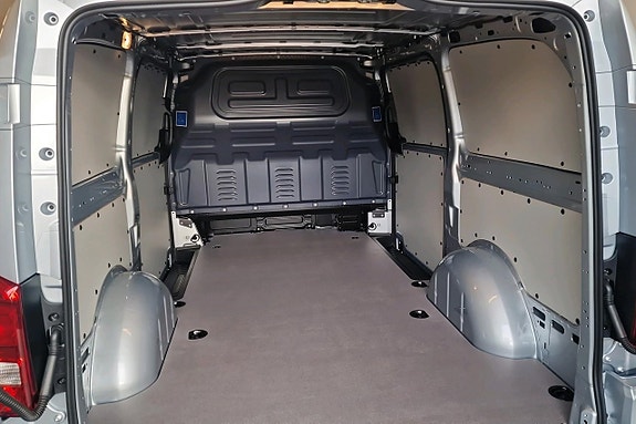 Mercedes-Benz Vito 119 14 of 16