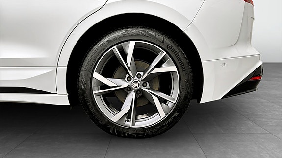 Skoda Enyaq 6 of 21