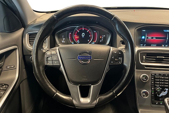 Volvo V60 14 of 30