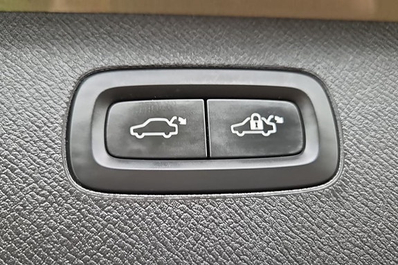 Volvo XC90 22 of 23