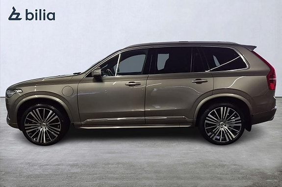Volvo XC90 3 of 23