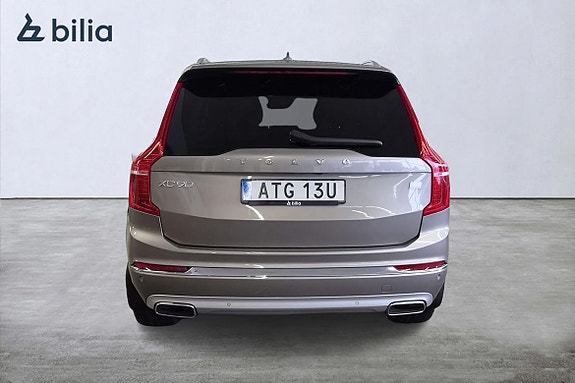Volvo XC90 5 of 23