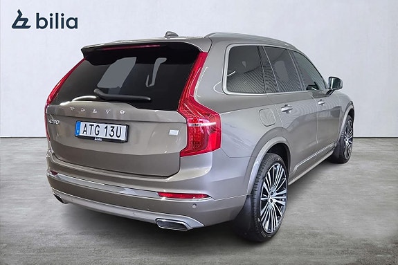 Volvo XC90 19 of 23
