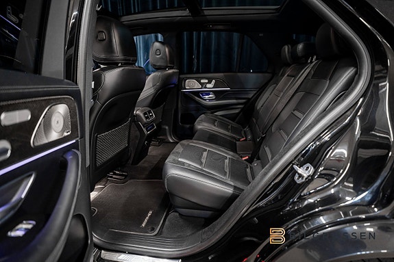 Mercedes-Benz GLE53 17 of 22