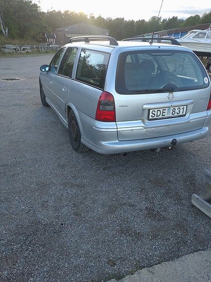 Opel Vectra 2 of 5