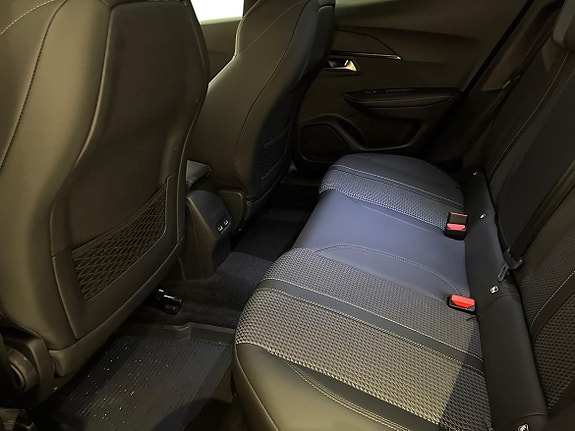 Peugeot 2008 6 of 16