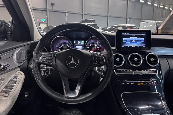 Mercedes-Benz C350 14 of 19