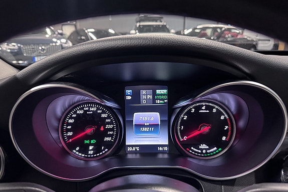 Mercedes-Benz C350 15 of 19