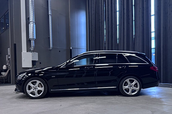Mercedes-Benz C350 3 of 19