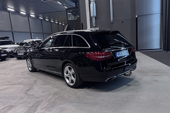 Mercedes-Benz C350 4 of 19