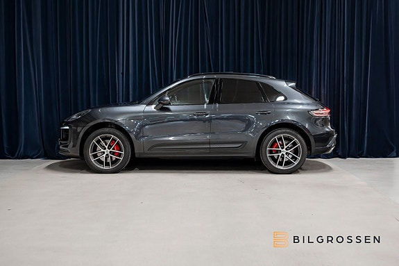 Porsche Macan S 2 of 21