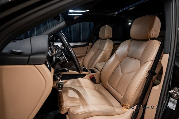Porsche Macan S 15 of 21