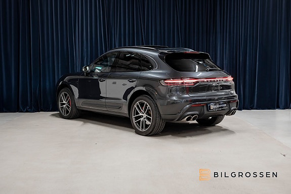 Porsche Macan S 3 of 21