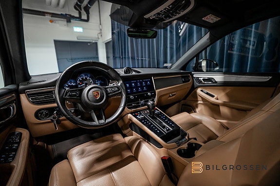 Porsche Macan S 13 of 21