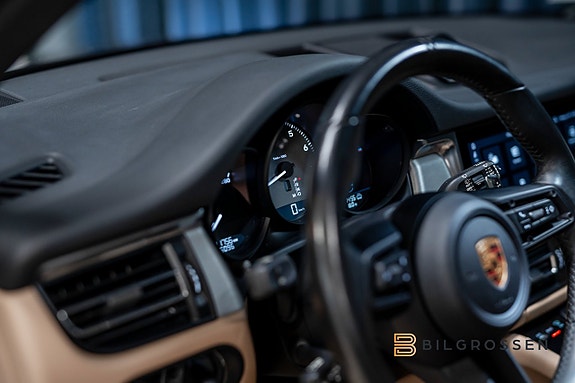 Porsche Macan S 18 of 21
