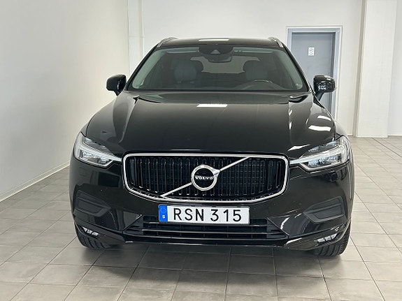 Volvo XC60 2 of 6