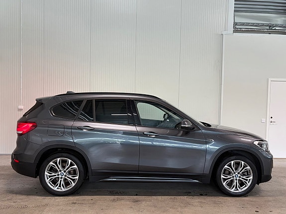 BMW X1 2 of 19