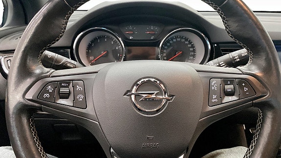 Opel Astra 17 of 18