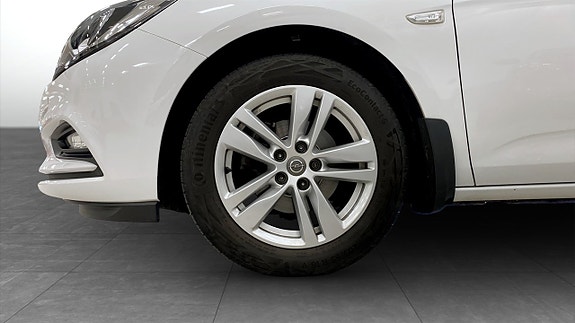 Opel Astra 9 of 18