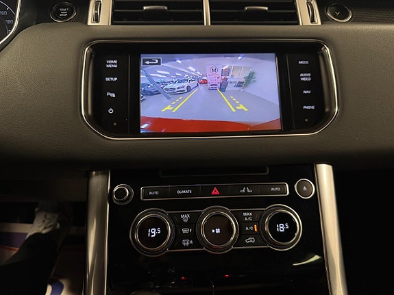 Land Rover Range Rover Sport 24 of 26