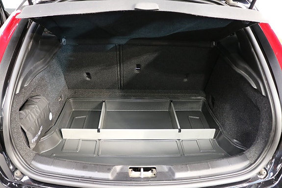 Volvo V40 20 of 22