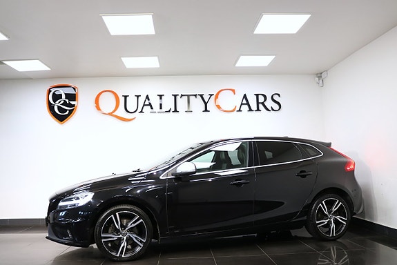 Volvo V40 2 of 22