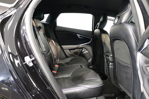 Volvo V40 15 of 22