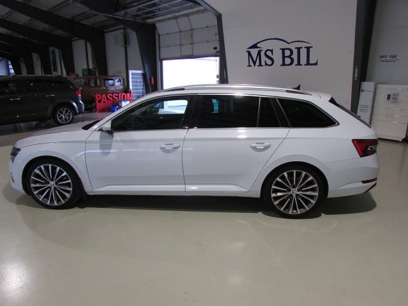 Skoda Superb 8 of 21