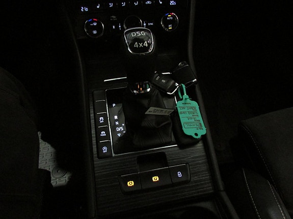 Skoda Superb 17 of 21