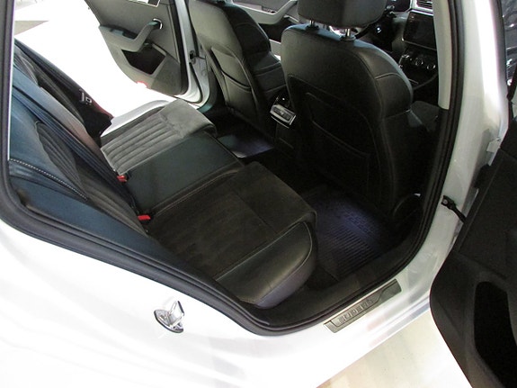 Skoda Superb 13 of 21