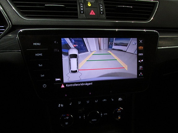 Skoda Superb 16 of 21