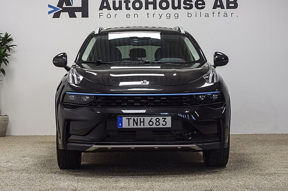 Lynk & Co 01 4 of 29
