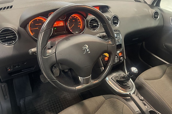 Peugeot 308 8 of 13