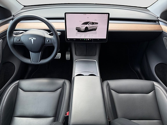 Tesla Model Y 11 of 22