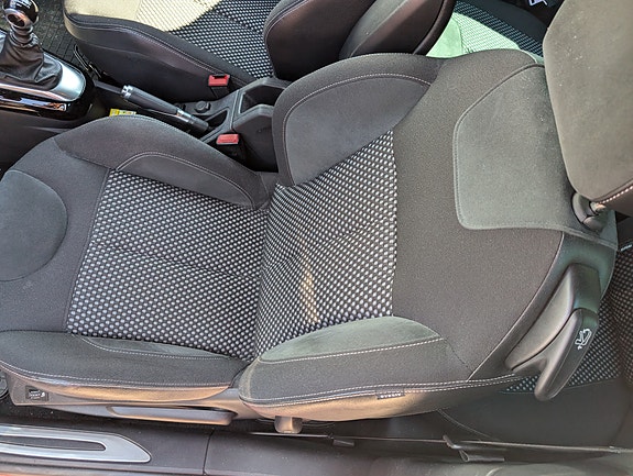 Citroen DS3 2 of 6