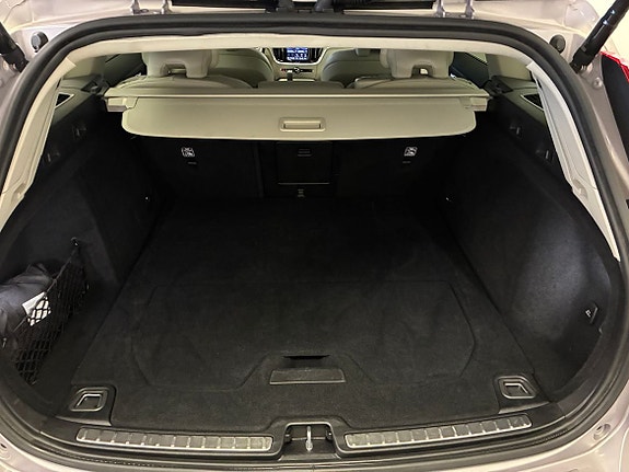 Volvo V60 10 of 23