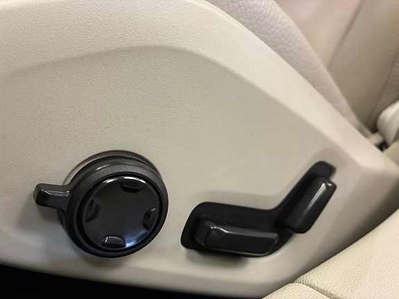 Volvo V60 17 of 23