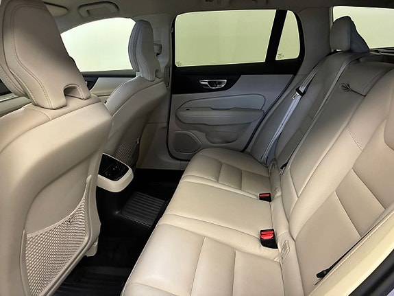 Volvo V60 20 of 23