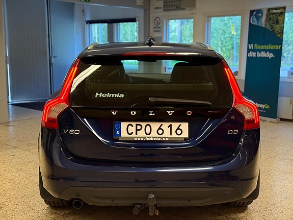 Volvo V60 8 of 19
