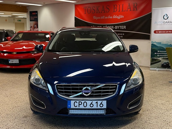 Volvo V60 4 of 19